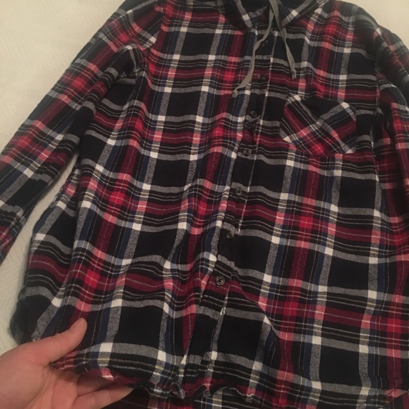 FLANNEL HOODIE 😍❤️ - Picture 2 of 5